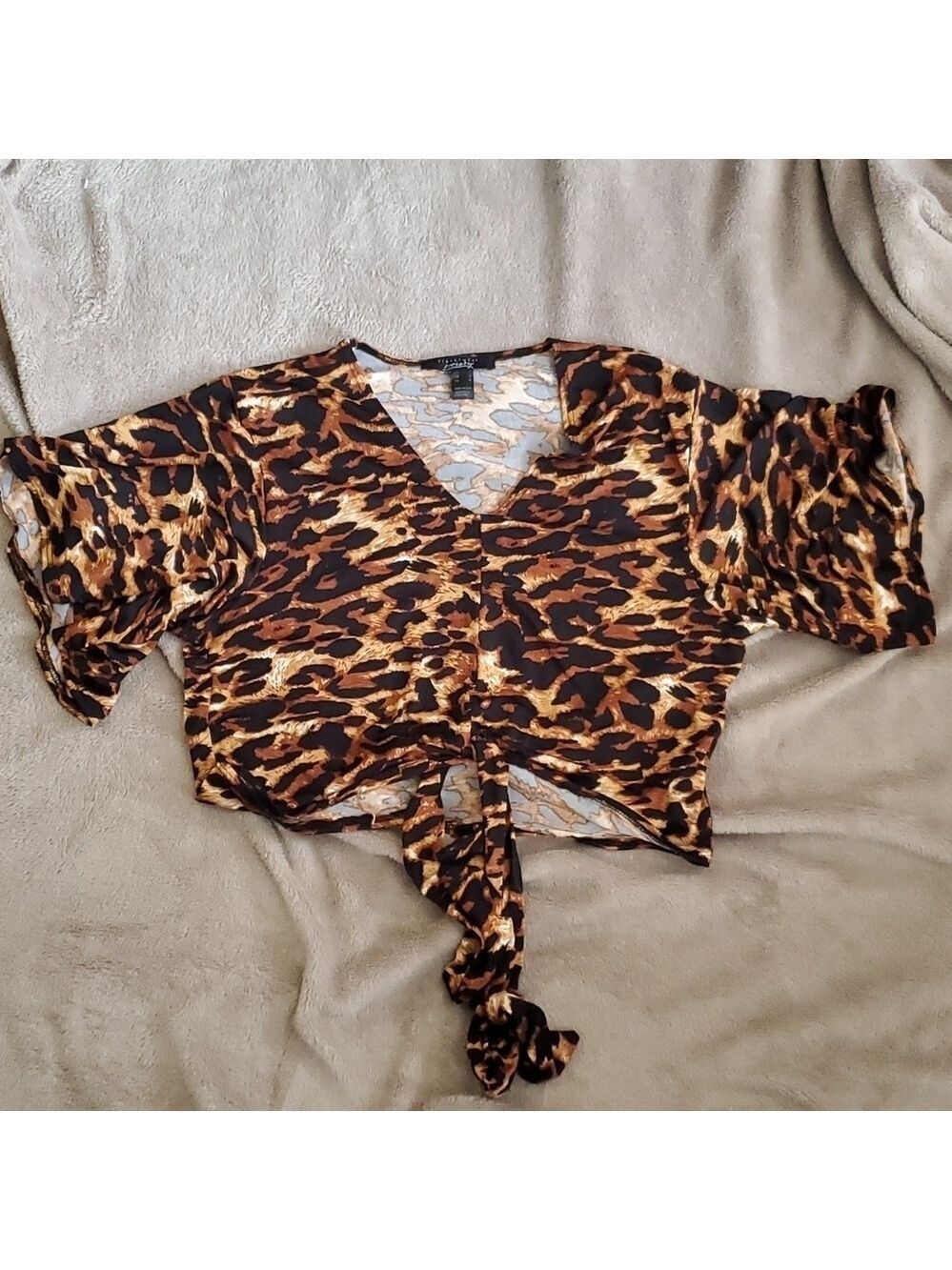 Ladies top size small secret society